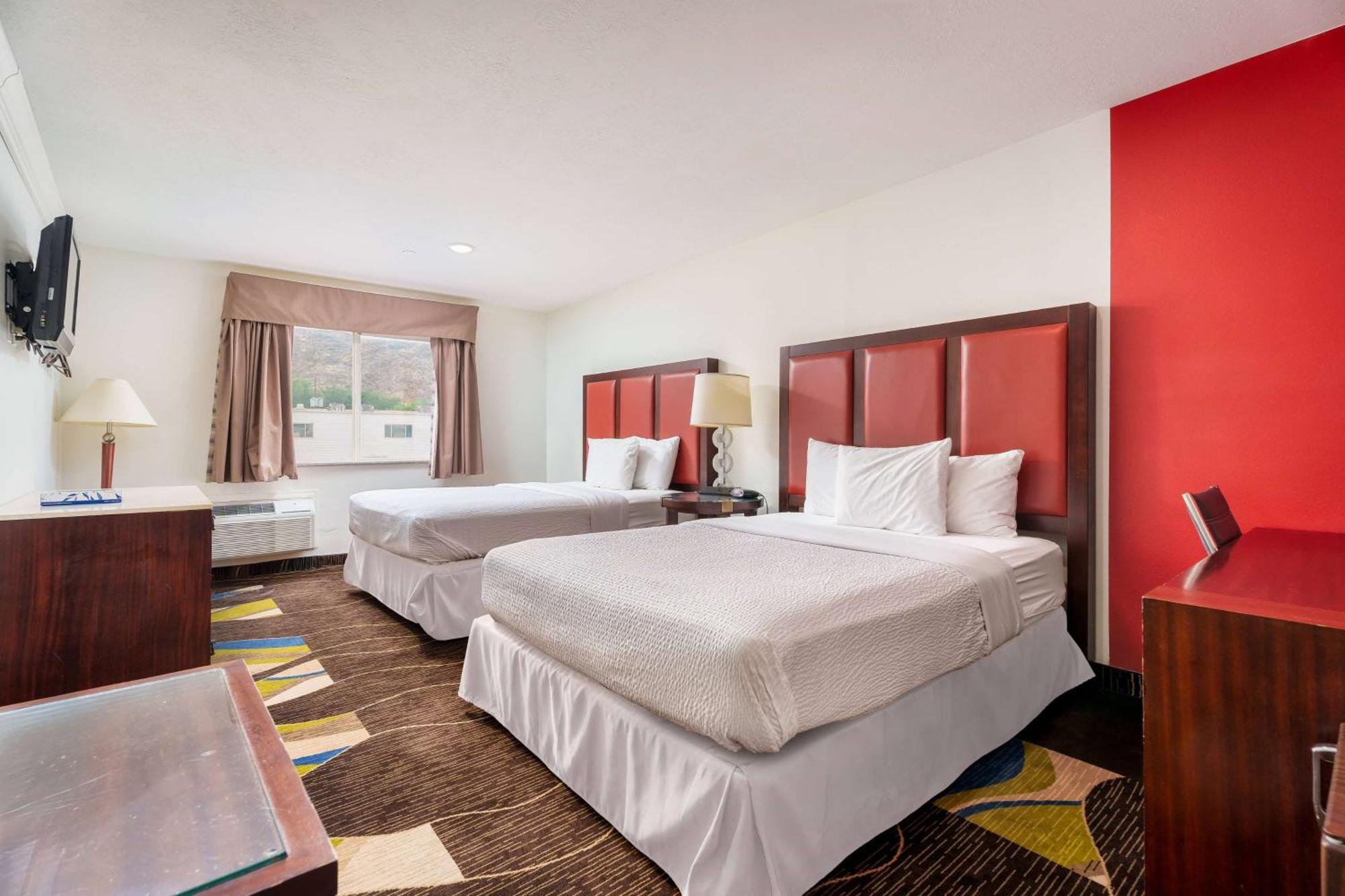 Ramada By Wyndham La Verkin Zion National Park Екстер'єр фото